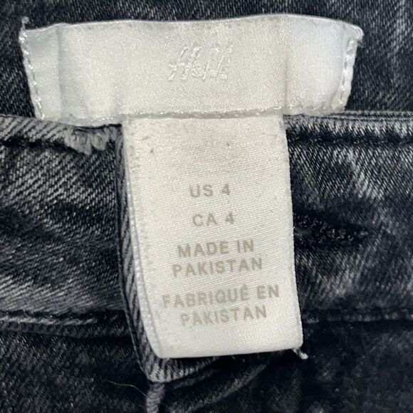 H&M Distressed Raw Hem Jean Shorts Size 4 - Picture 4 of 5